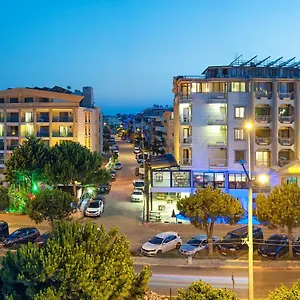 Temple Otel