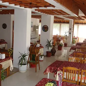 Saadet Otel